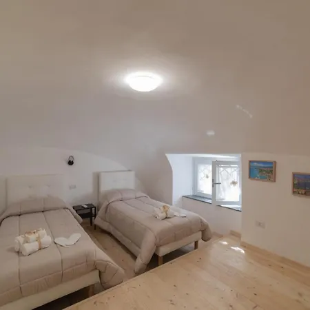 Stone House Michelle * טורה אנונציאטה